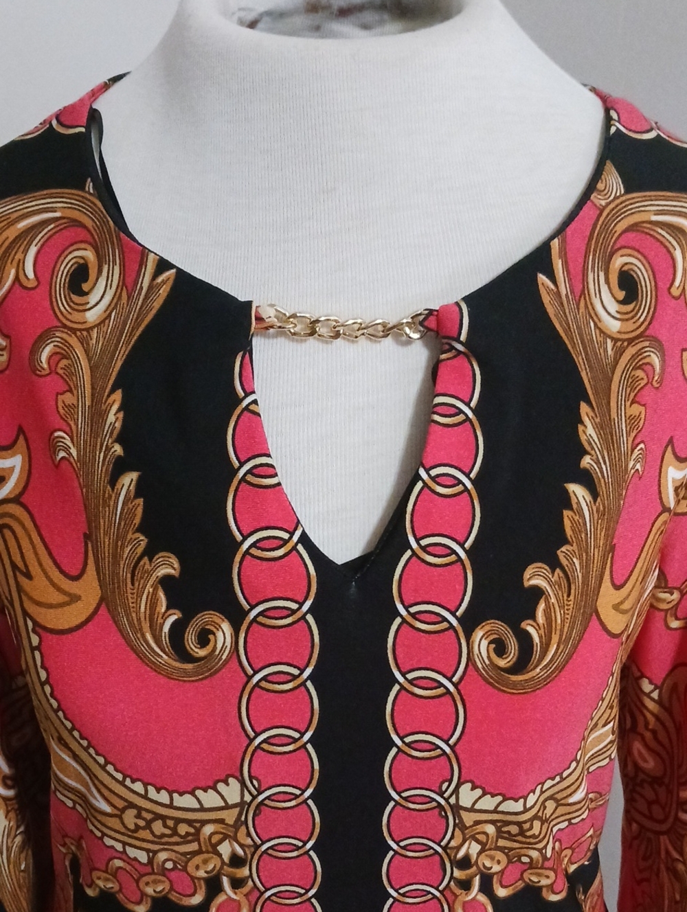 Dress/Haani - Picture 2 of 4
